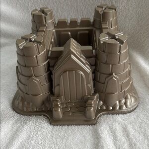 Nordic Ware Castle Bundt Sandcastle Bakeware Cake Pan  10 cup